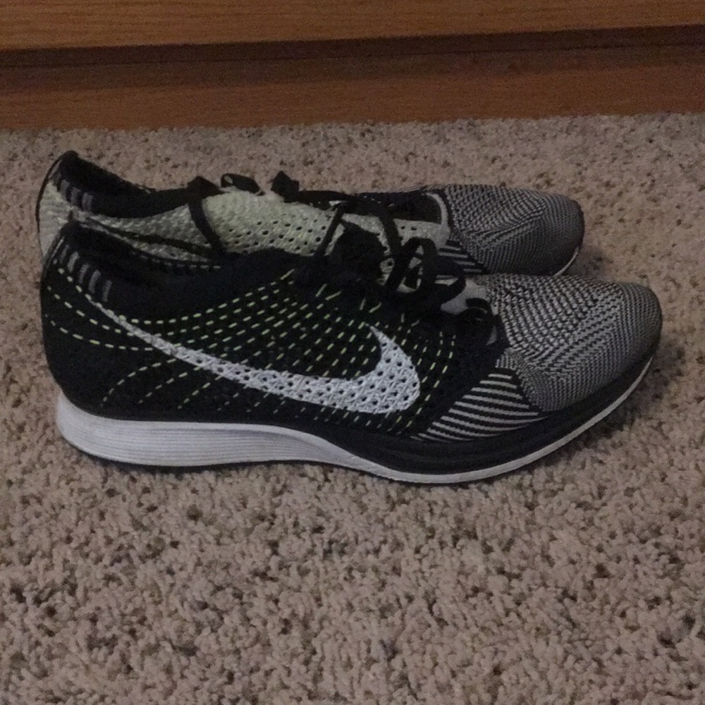 Nike flyknit runner